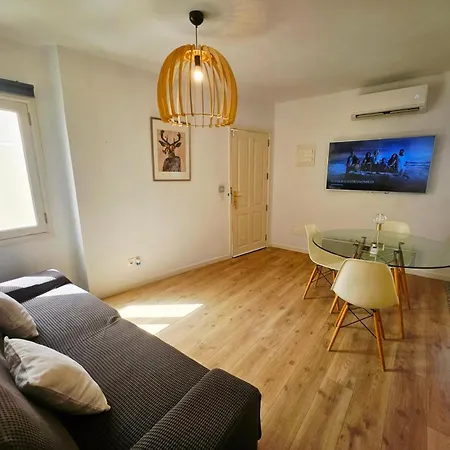 Casa Lumar With Terrace, Ac , Wi-fi And Pool Hébergement de vacances